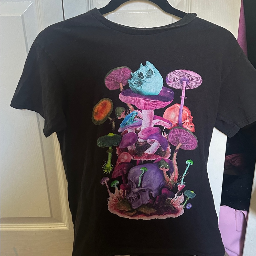 TEEN HEARTS Black T-Shirt with Colorful Mushroom and Skull Design